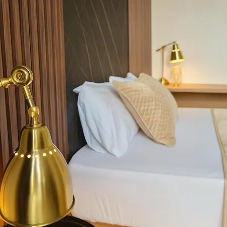 Cba Sweat Waterfront Apartament Belgrad